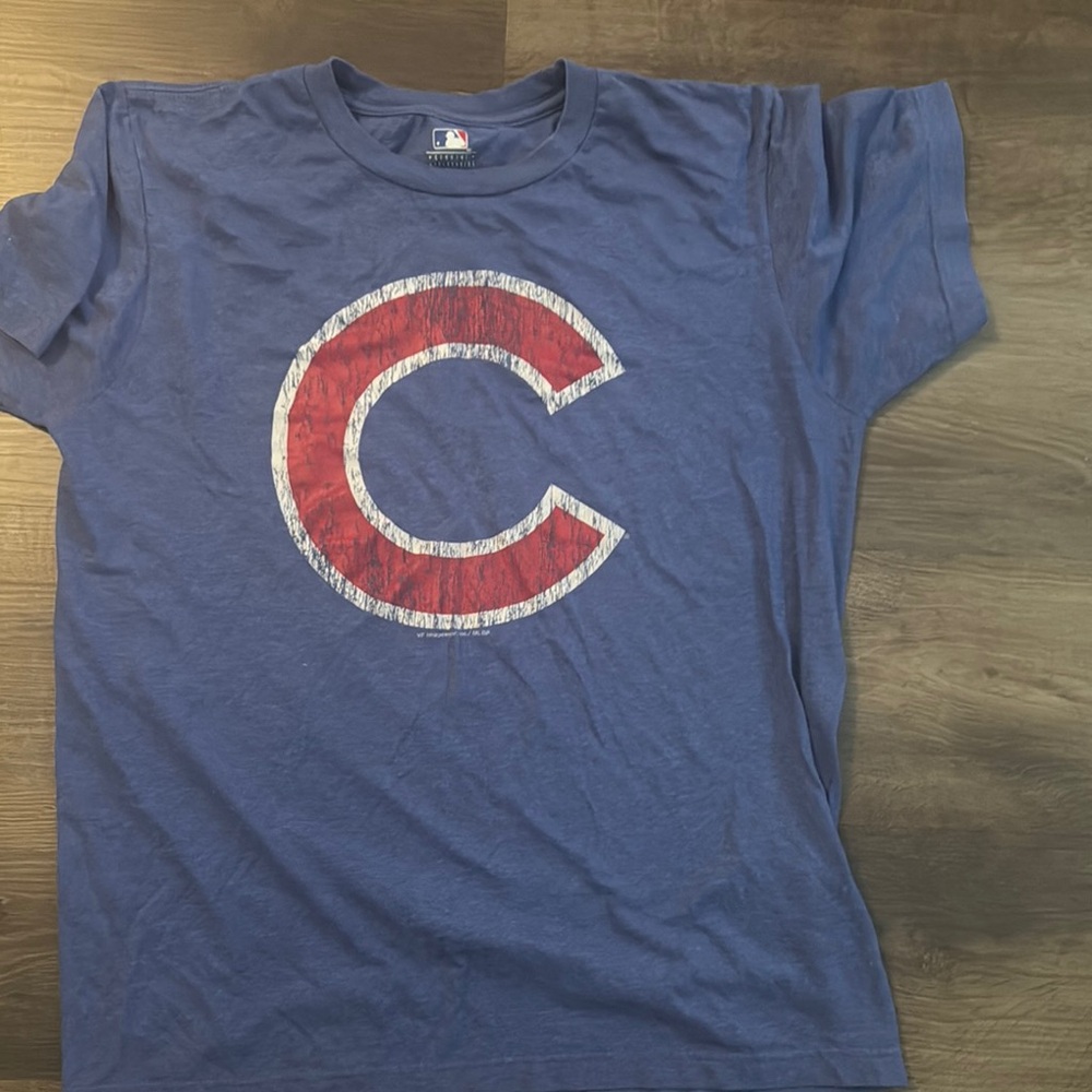 Chicago Cubs blue T-shirt, size medium